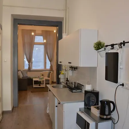 Modern And Stylish Close To The Danube *